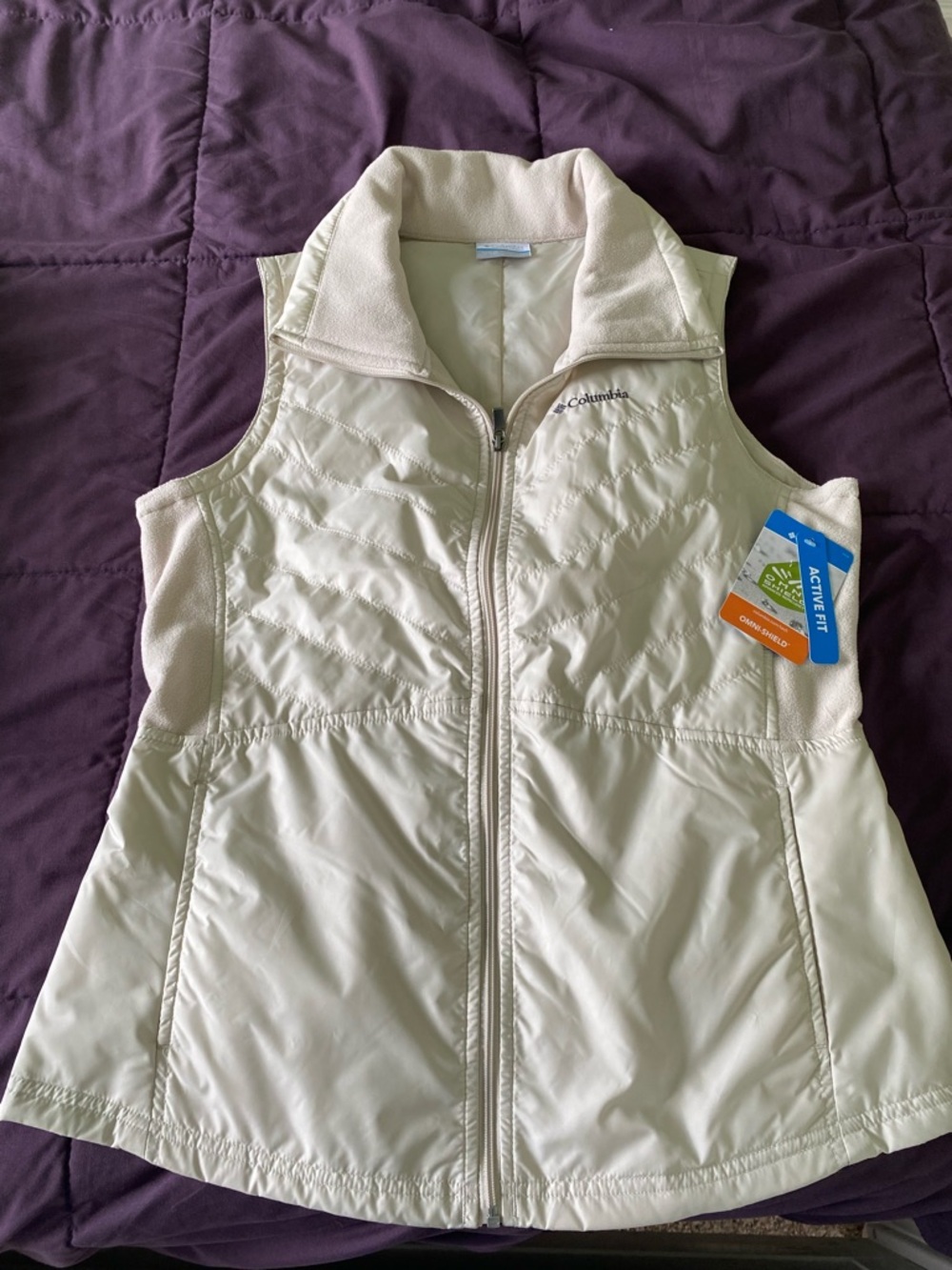 Columbia Light Cream Quilted Vest